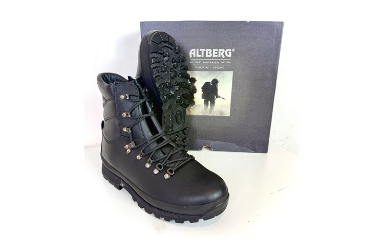  Anfibi Altberg Defender Neri – Esercito Inglese Originali 