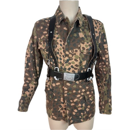 Kit Replica WWII – Feldjacke M44 Erbsentarn + Cinturone + Spallacci